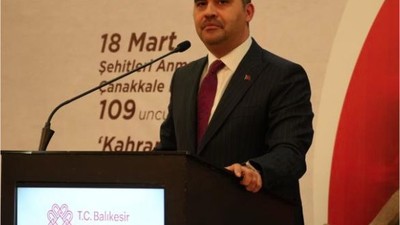 Bakan Kacır: 'Ay Yıldızlı Bayrak' Altında Kök Salıyor'