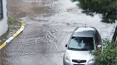 Balıkesir'de Sağanak Yağış Hakim