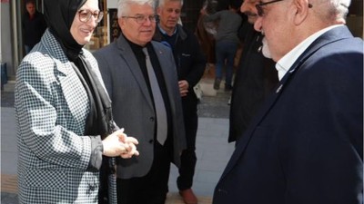 Belgin Uygur Burhaniye Esnafıyla Buluştu