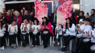Balıkesir'in Kadın Meclisi'nden Ritim Gösterisi