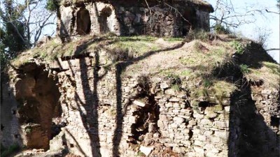 Zirveye gizlenmiş 900 yıllık manastır, doğaseverlerin rotasına girmeye devam ediyor