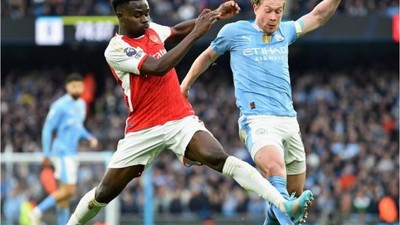 Manchester City - Arsenal maçında kazanan çıkmadı: Yeni lider Liverpool