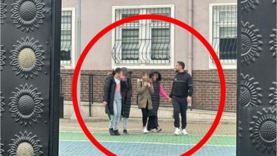 4 öğrenci kapanan okulda mahsur kaldı, seslerini böyle duyurdular