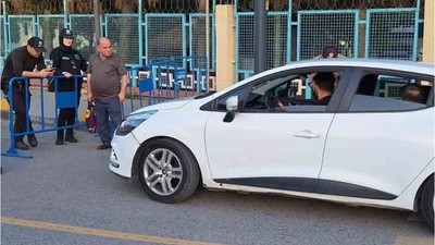 İstanbul'da sayılan oylar Fatih'te bulunan İBB spor kompleksine getirilmeye başlandı