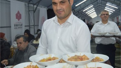 Vakıflar İftarına İlgi Gösterildi