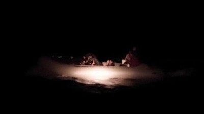 Ayvalık Sahil Güvenlik, Midilli'ye Gitmek İsteyen 16 Göçmeni Yakaladı