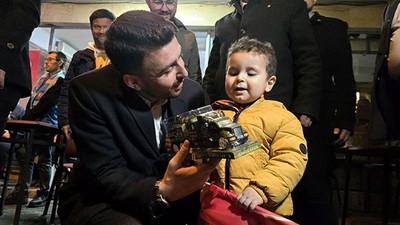 Balıkesir Milletvekili Öztaylan'dan 23 Nisan Kutlaması