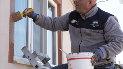 Boya Fırçası ile Hizmet Yolunda