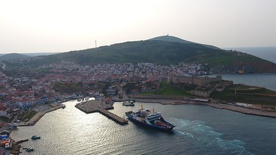 Bozcaada'ya Ramazan Bayramı Süresince Araç Geçişleri Yasaklandı