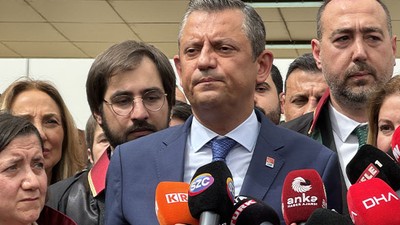 CHP Genel Başkanı Özel, Çorlu Tren Kazası Davasını Takip Etti