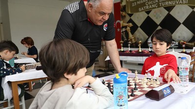 Çocuk Bayramında Beyinlerin Savaşı