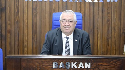 Edremit Belediye Başkanı Ertaş, İlk Gününde Daire Müdürleriyle Toplantı Yaptı