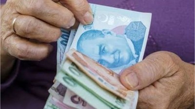 Emeklilere Bayram İkramiyesi Ödemeleri Başlıyor!