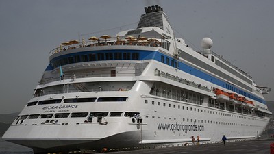 İzmir kruvaziyer sezonunu açtı