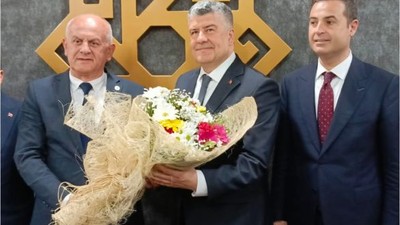 Karesi Belediyesi'nde Devir Teslim Töreni Gerçekleşti