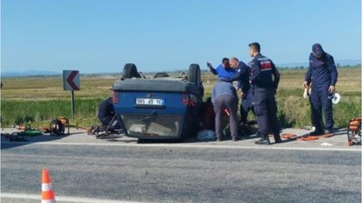 Manyas'ta Çift Taraflı Trafik Kazası: 4 Yaralı