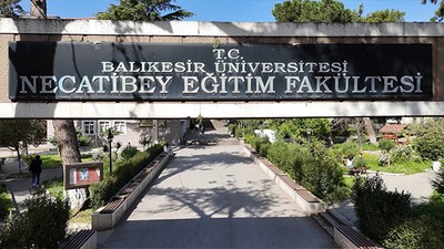Necatibey Eğitim Fakültesi'nde Akreditasyon Sevinci