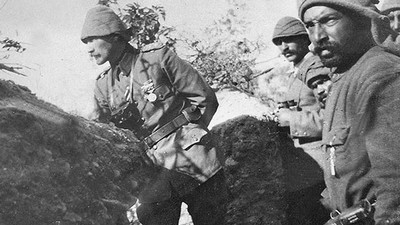 O Tarihi Fotoğrafın Anıtı Yapıldı