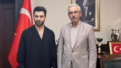 Sanatçı Emre Kaya Erdek'i Çok Sevdi