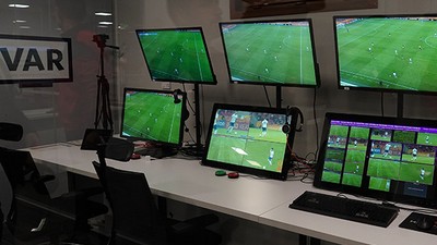 Süper Lig'de yabancı Video Yardımcı Hakemi (VAR) uygulaması başlayacak
