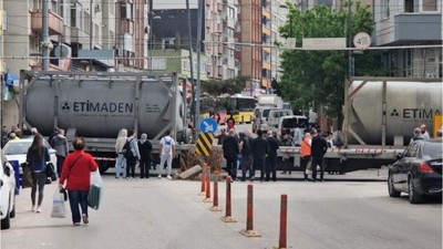 Tren Bandırma'da Yolu Kapattı!
