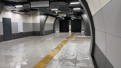 Yenibosna metro istasyonunu yağmur sonrası su bastı