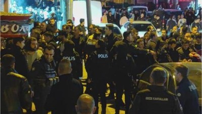 Sultangazi'de hareketli dakikalar: Çok sayıda ekip sevk edildi