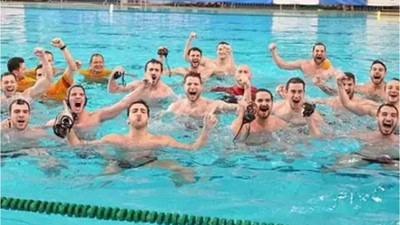 Bakan Bak'tan Galatasaray Erkek Sutopu Takımı'na tebrik