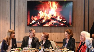 Ahmet Akın'dan Çağrı: "Bol bol sarılın"