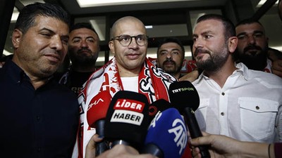 Alex de Souza, Türkiye'de Yeni Takımıyla Anlaştı