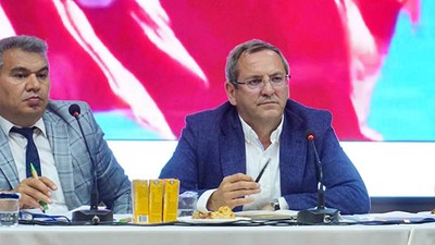 Ayvalık’ta Yaz Sezonu Öncesi Esnafla Toplantı