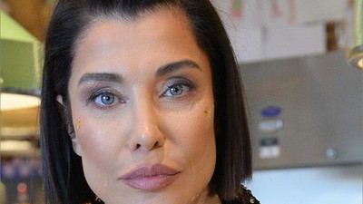 Deniz Akkaya'dan Şok İddia: "Kızım Beni Balkona Kilitledi"