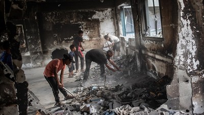 İsrail, UAD'nin Kararına Rağmen Refah'a Saldırıyor
