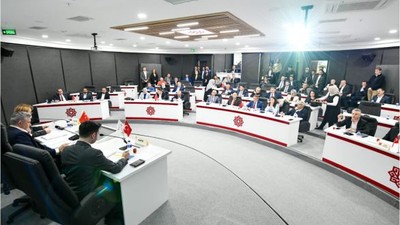 Karesi Meclisinde Başkan Akbıyık’a Tepki: 'Çarpık İfadeleri Bırak! Doğru Neyse Açıkla!'