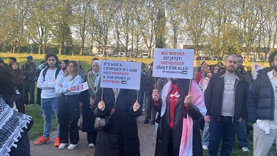 Köln Üniversitesi'nde Filistin Protestosu