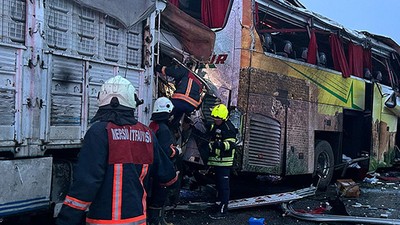 Feci Trafik Kazası: 10 Ölü, 30 Yaralı