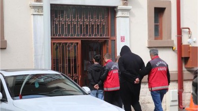 Sahte İnternet Siteleriyle 40 Kişiyi Dolandırdılar