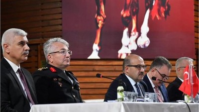 Ustaoğlu: "Bizi önümüzde önemli bir risk bekliyor"