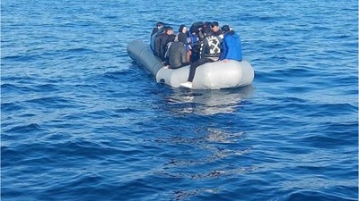 Ayvalık Açıklarında Sürüklenen Göçmenler Kurtarıldı