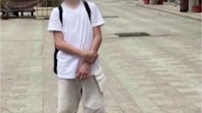 Okul Müdürünün Köpekleri Öğrenciye Saldırdı!