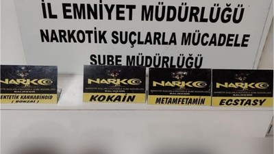 Durdurulan araç uyuşturucu deposu çıktı