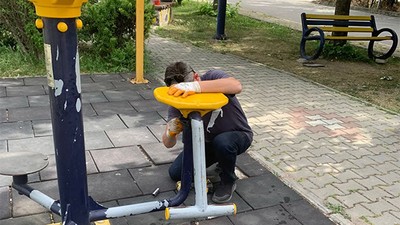 Altıeylül Belediyesi'nden Park ve Spor Alanlarına Bakım