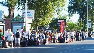 Ayvalık-Midilli Feribot Seferlerinde Kurban Bayramı Yoğunluğu