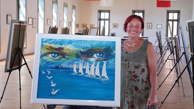 Ayvalık'ta Sevil Ortaylı'nın “Esintiler” Sergisi Sanatseverlerle Buluştu