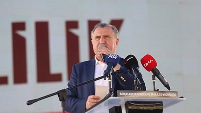 Bakan Bak, Spor Okulları Açılışında Gençlere Seslendi