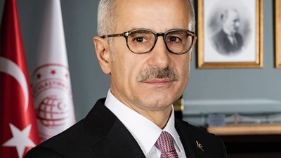 Bakan Uraloğlu İnstagram Yetkilileriyle Görüşecek