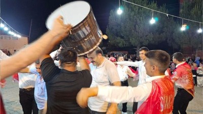 Başkan Lapanta'nın Başında Davul Çaldılar