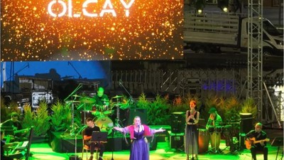 Sanatçı Zuhal Olcay Balıkesir'de