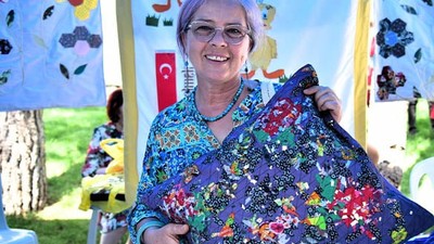 Sındırgı'da 2023-2024 Yılı El Emeği Ürünlerinin Sergisi Açıldı