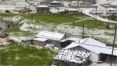 Ovit Yaylası'na Haziran ayında kar sürprizi